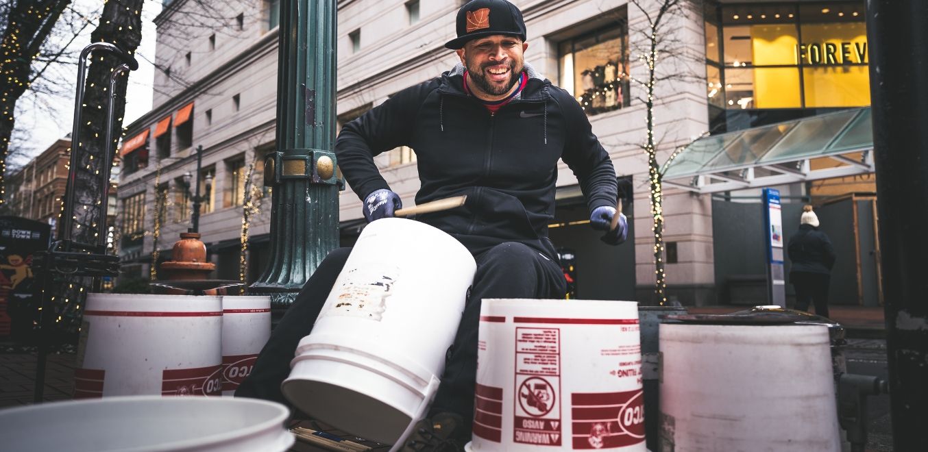 H_Teambuilding Bucket drumming